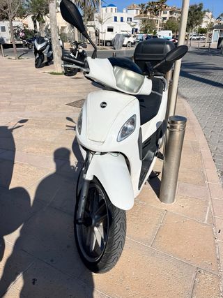 Scooter SYM Symphony 125 S Blanca