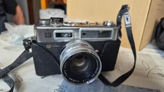 Fotocamera a rullino Yashica