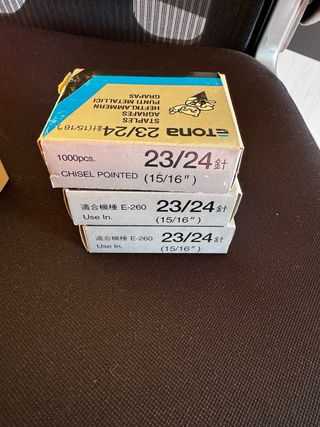 Grapadora Profesional Etona 260 Grapas incluidas.