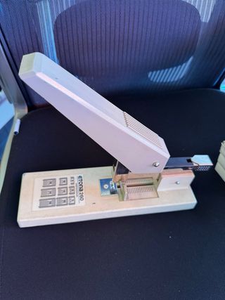 Grapadora Profesional Etona 260 Grapas incluidas.