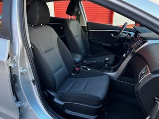 Hyundai i30 1.4 Tecno S Sky