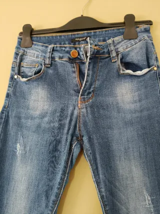 Jeans donna strappi ginocchio taglia 44