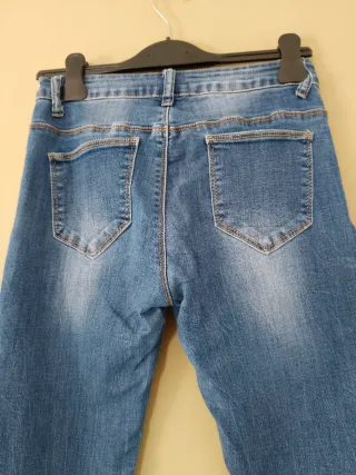 Jeans donna strappi ginocchio taglia 44