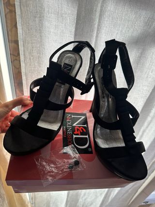 Sandalo Nedline nero pelle n.41