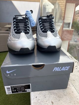 Nike Air Max 95 x “PALACE”.