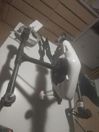 Dron FPV  DJI Inspire Blanco + Accesorios y gafas