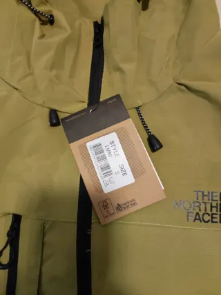 Chubasquero cortavientos verde