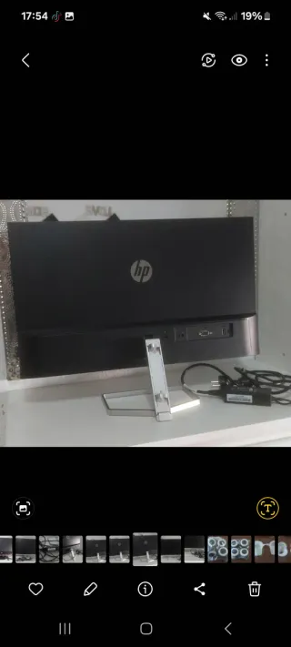 Monitor HP Negro y Plateado