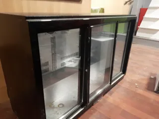 Nevera expositora refrigerada