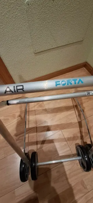 Andador adultos. Plegable y Regulable . FORTA AIR