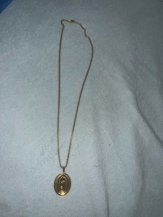 Collar Virgen Bañado en Oro 18k