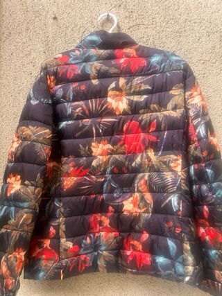 Chaqueta acolchada floral