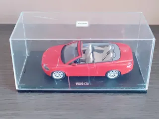 Maqueta Volvo C70 Descapotable Rojo Escala 1/43