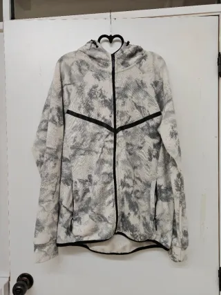 Conjunto Sudadera y Vaqueros