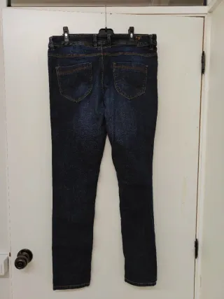 Conjunto Sudadera y Vaqueros