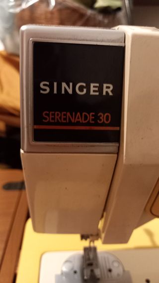 Macchina da cucire Singer Serenade 30 + mobile