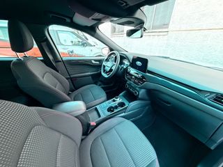 Ford Kuga ST Line Etiqueta 0 Emisiones 2023