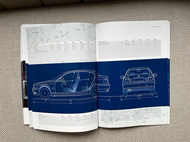 Catálogo BMW Serie 3 (E46) años 90. 68 páginas.