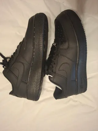 Nike Air Force 1 Triple Black