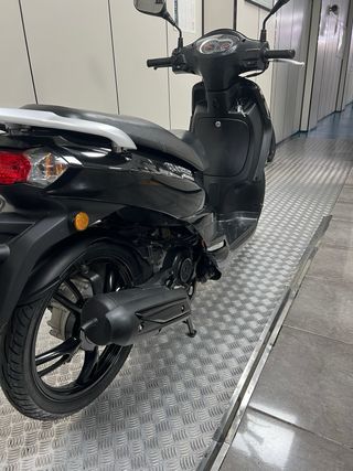 Peugeot Tweet 50