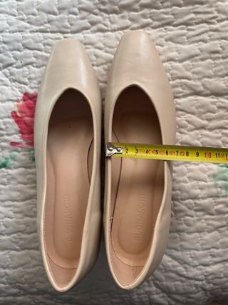 Zapatos de tacón beige