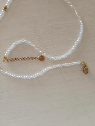 Collana perle bianche con orsetto dorato