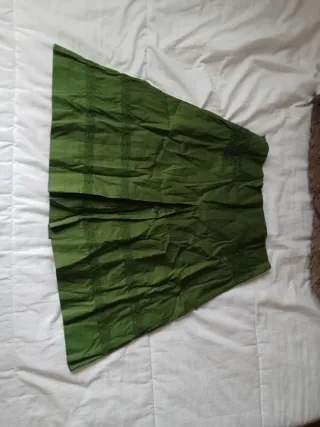 Falda verde estilo boho Talla: EUR 36