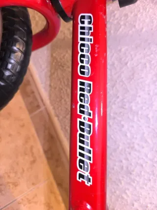 Bicicleta de equilibrio Chicco Roja