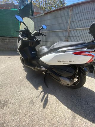 Kymco Superdink 300 2012