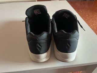 Zapatillas Skechers Negras seminuevas. Talla 43