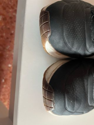 Zapatillas Skechers Negras seminuevas. Talla 43