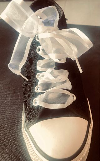Scarpe da ginnastica in pizzo lavorato