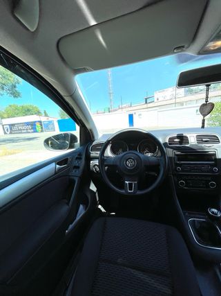 Volkswagen Golf 11/2011