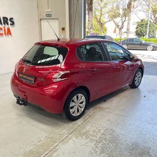 Peugeot 208 2014