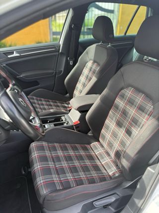 Volkswagen Golf GTI 7.5 2.0 TSI 230cv DSG