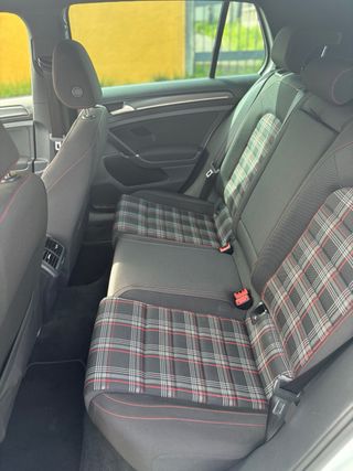 Volkswagen Golf GTI 7.5 2.0 TSI 230cv DSG