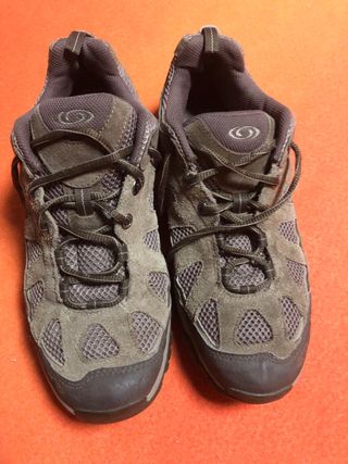 Zapatillas Salomon Montaña Talla 43 1/3 Marrones