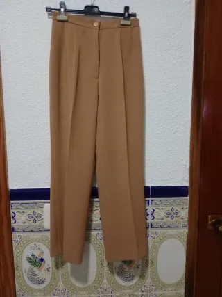 Pantalón vestir mujer camel invierno