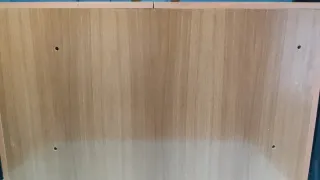 Armario de madera marrón