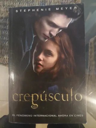 Crepúsculo (Bolsillo) (Spanish Edition)