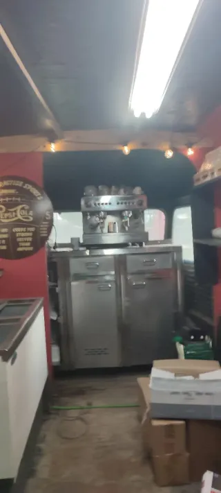 Foodtruck madera y fibra