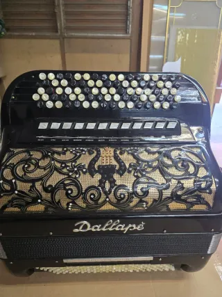 Acordeón Dallape de botones