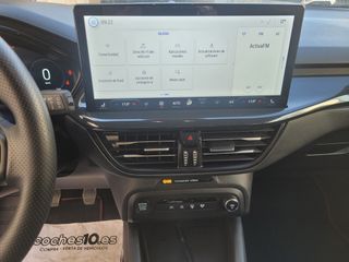 Ford Focus 1.0 MHEV. STLINE