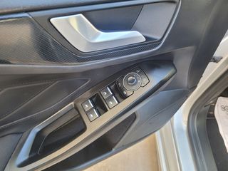 Ford Focus 1.0 MHEV. STLINE