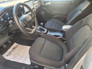 Ford Focus 1.0 MHEV. STLINE
