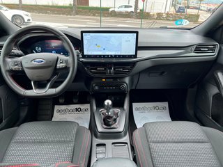 Ford Focus 1.0 MHEV. STLINE
