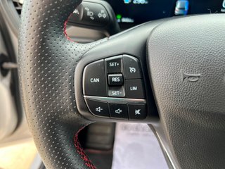 Ford Focus 1.0 MHEV. STLINE