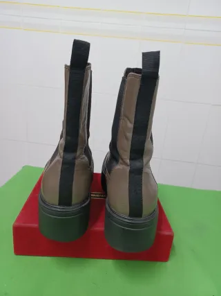 Botines Vagabond Marrones y Negros