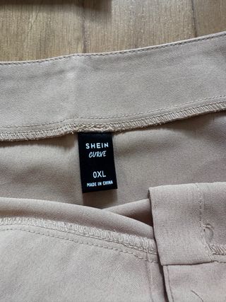 Conjunto top y falda midi color tierra