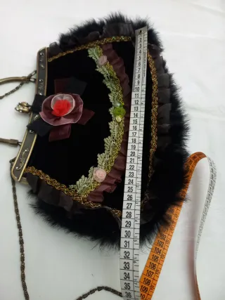 Borsa velluto vittoriano nera con fiori rosa